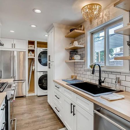 Family Townhome Near Mountains & Olde Town Арвада Екстериор снимка